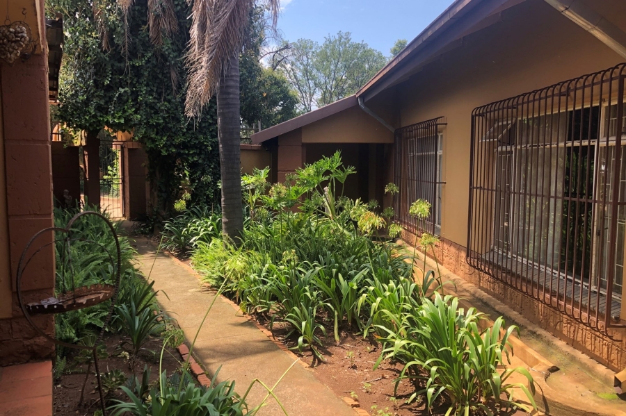 8 Bedroom Property for Sale in Melodie North West
